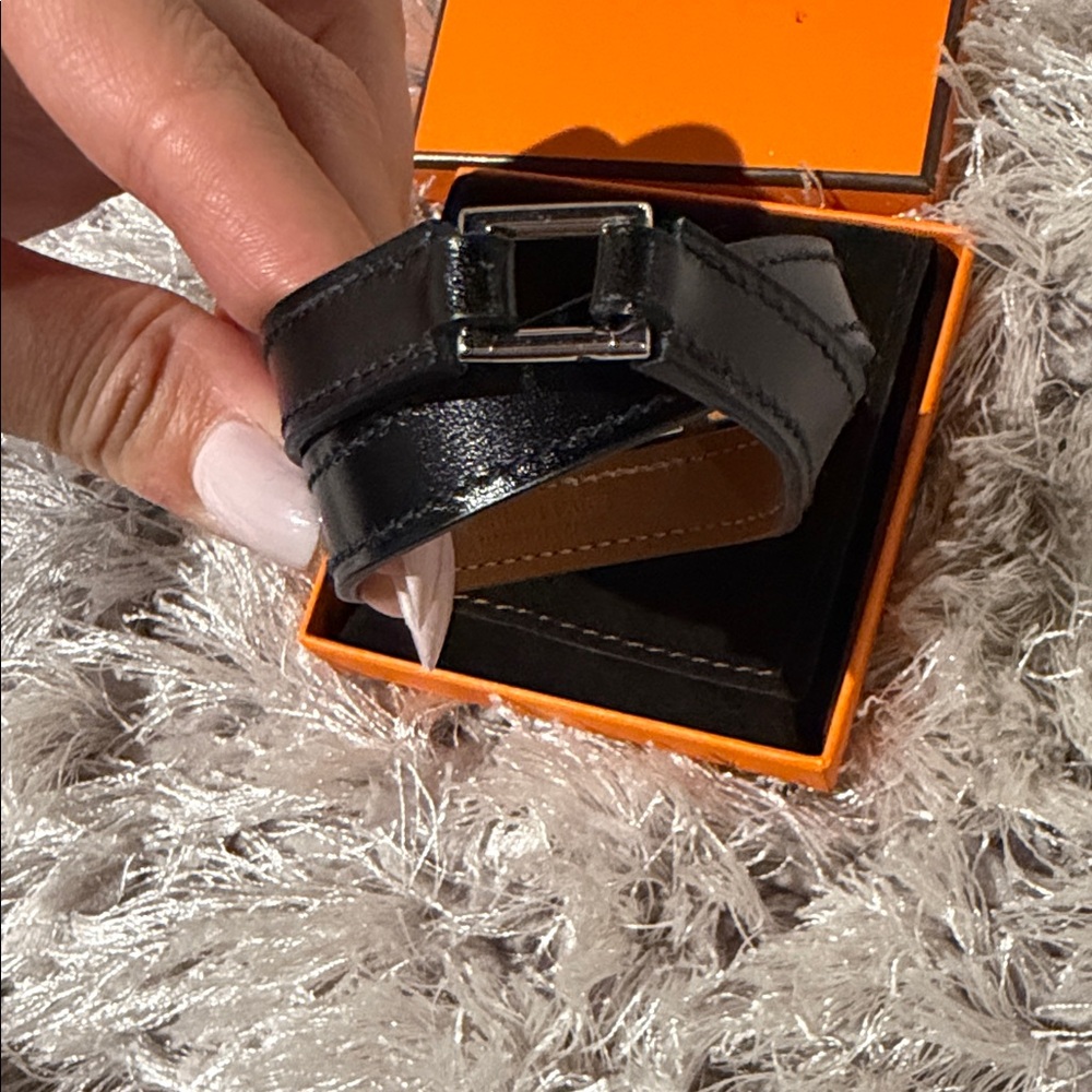 Hermès Black Leather Bracelet - Picture 4 of 7